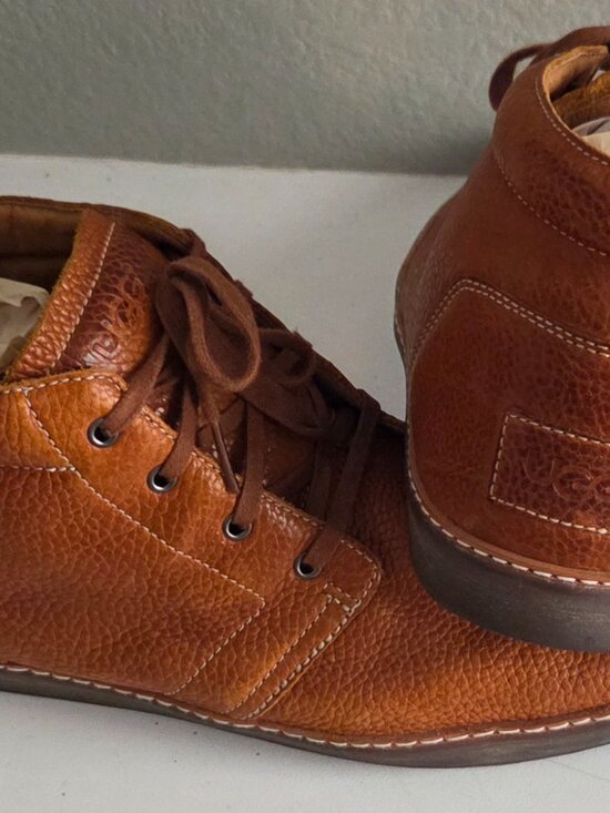 UGG Mens Size 12 Leather Sneaker main image 7